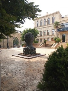 3 otaqlı köhnə tikili