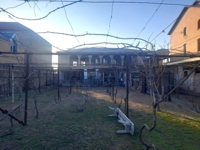 12 sot həyət / bağ evi