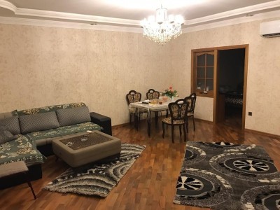 3 otaqlı köhnə tikili