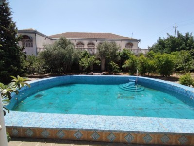 14 sot həyət / bağ evi