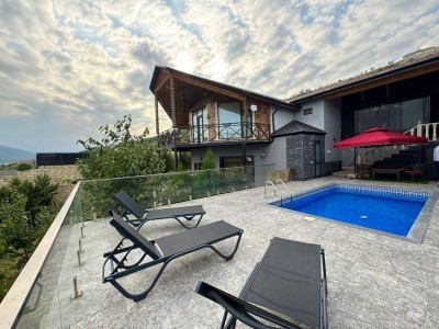 1000 sqft həyət / bağ evi