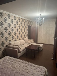 2 otaqlı köhnə tikili