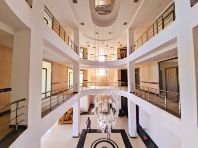 2400 m² obyekt