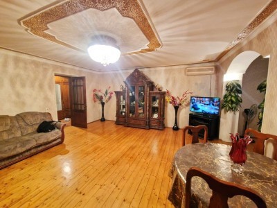 4 otaqlı köhnə tikili