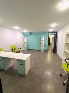 300 m² ofis