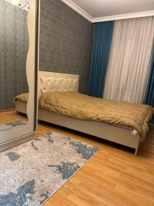3 otaqlı köhnə tikili