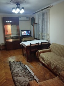 1 otaqlı köhnə tikili