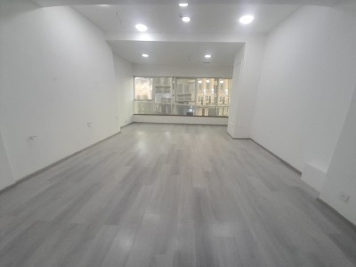 105 Sqm ofis