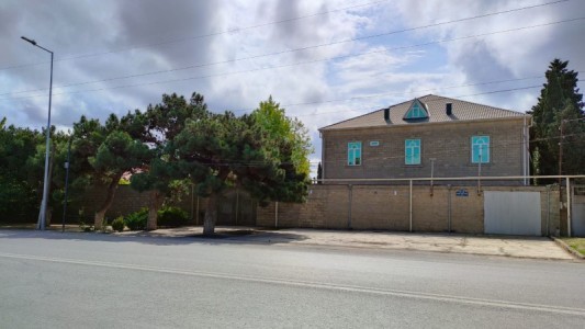 840 m² obyekt