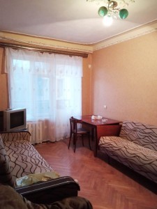 2 otaqlı köhnə tikili