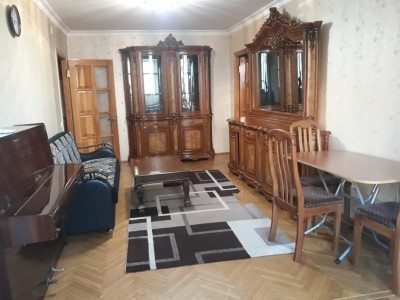 2 otaqlı köhnə tikili