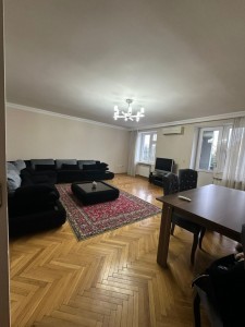 3 otaqlı köhnə tikili
