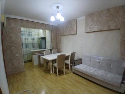 3 otaqlı köhnə tikili