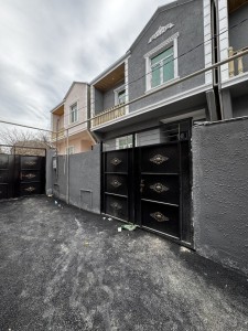 1 sqft həyət / bağ evi