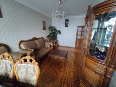 3 otaqlı köhnə tikili