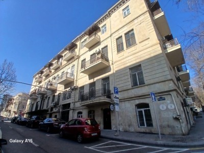 120 Sqm ofis