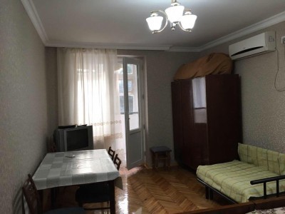 1 otaqlı köhnə tikili