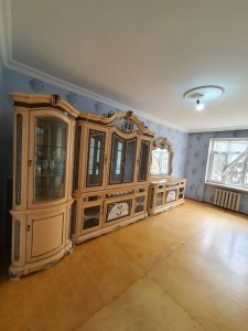 4 otaqlı köhnə tikili