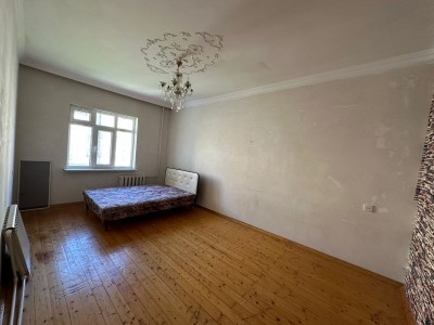 1 otaqlı köhnə tikili