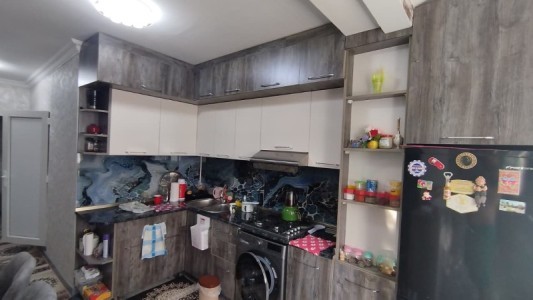 5 otaqlı köhnə tikili
