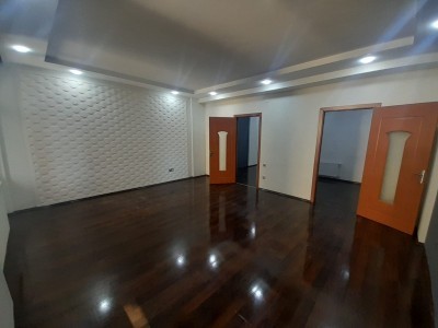 150 Sqm ofis