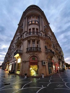 4 otaqlı köhnə tikili