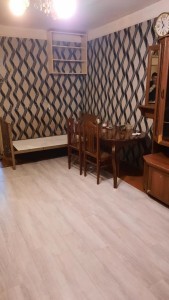 1 otaqlı köhnə tikili