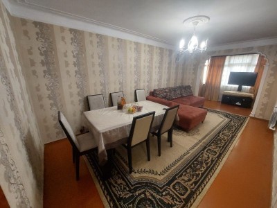 4 otaqlı köhnə tikili
