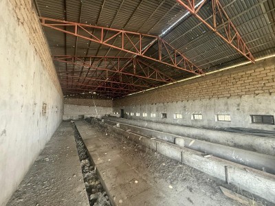 400 m² obyekt