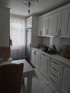 4 otaqlı köhnə tikili