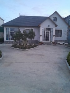 18 sot həyət / bağ evi