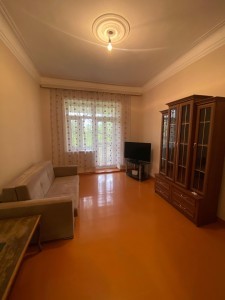 2 otaqlı köhnə tikili