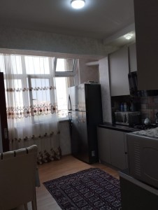 2 otaqlı köhnə tikili