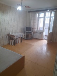 1 otaqlı köhnə tikili