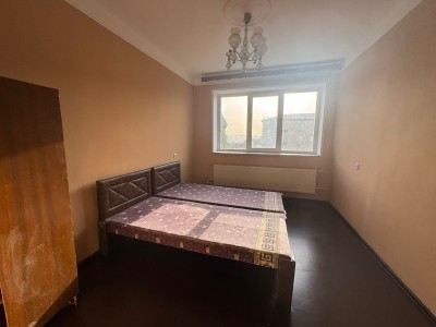 3 otaqlı köhnə tikili