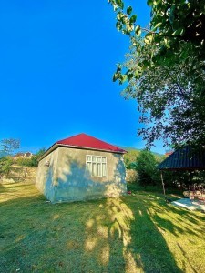 10 sot həyət / bağ evi