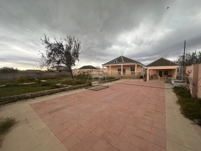12 sot həyət / bağ evi