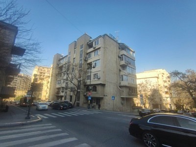 2 otaqlı köhnə tikili