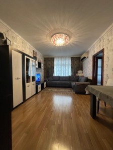 4 otaqlı köhnə tikili