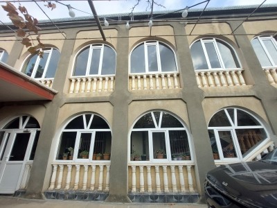 8 sot həyət / bağ evi