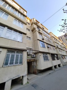 1 otaqlı köhnə tikili