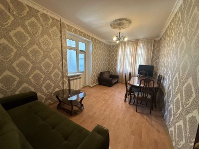 2 otaqlı köhnə tikili