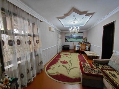1 sqft həyət / bağ evi