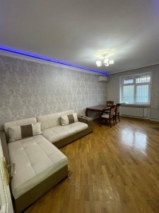2 otaqlı köhnə tikili