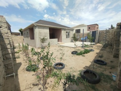 2 sqft həyət / bağ evi
