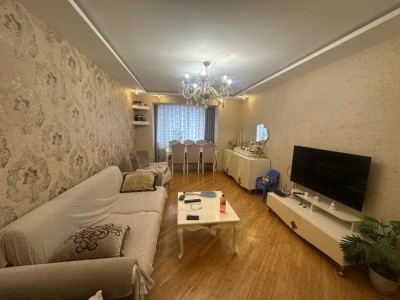 3 otaqlı köhnə tikili