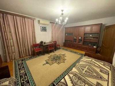 4 otaqlı köhnə tikili