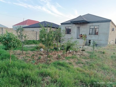 3 sot həyət / bağ evi