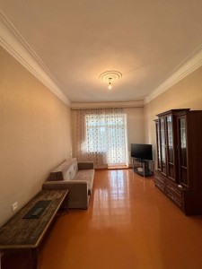 2 otaqlı köhnə tikili