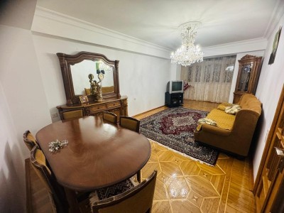 3 otaqlı köhnə tikili